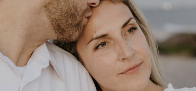 Easy Ways To Make Your Wife Feel Beautiful